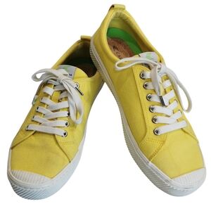 Cariuma Unisex Eco-Friendly OCA Low Yellow Canvas Lace Up Sneakers - Sz 9.5/11